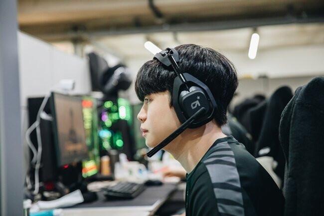 GEN Bdd: "I was confident in getting priority in lane for a long time, so being more conscious about it made me play better."