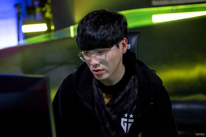 Gen.G Kellin: "Every LoL pro gamer would dream to be named Player of the Game. It’s my first time experiencing it, so it feels very surreal. I can’t put it into words."